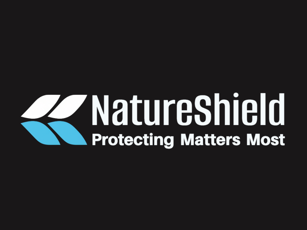 Abstract tech logo with white-to-cyan gradient, large cyan arc, white curve on left, soft overlaps, glossy vector style, minimal and scalable.